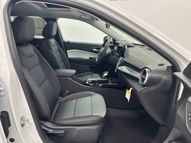 New 2026 Chevrolet Trax LT w/ Sunroof Package FWD image 28