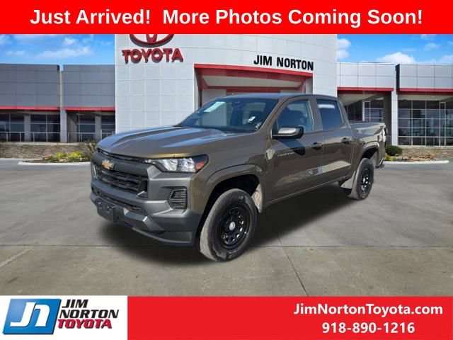 Used 2023 Chevrolet Colorado W/T image 3
