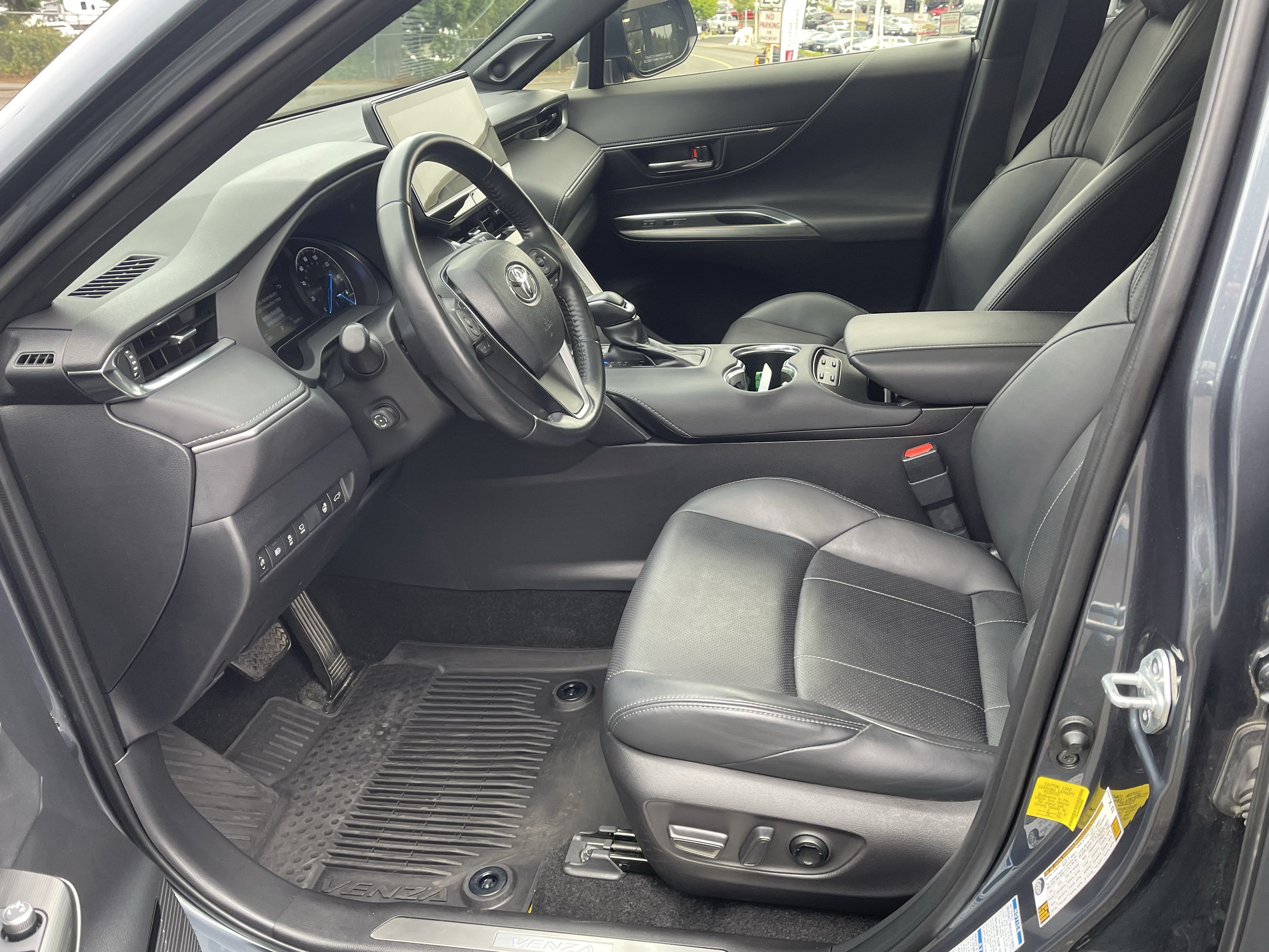 Certified 2021 Toyota Venza Limited w/ Advanced Technology Package AWD/4WD image 11