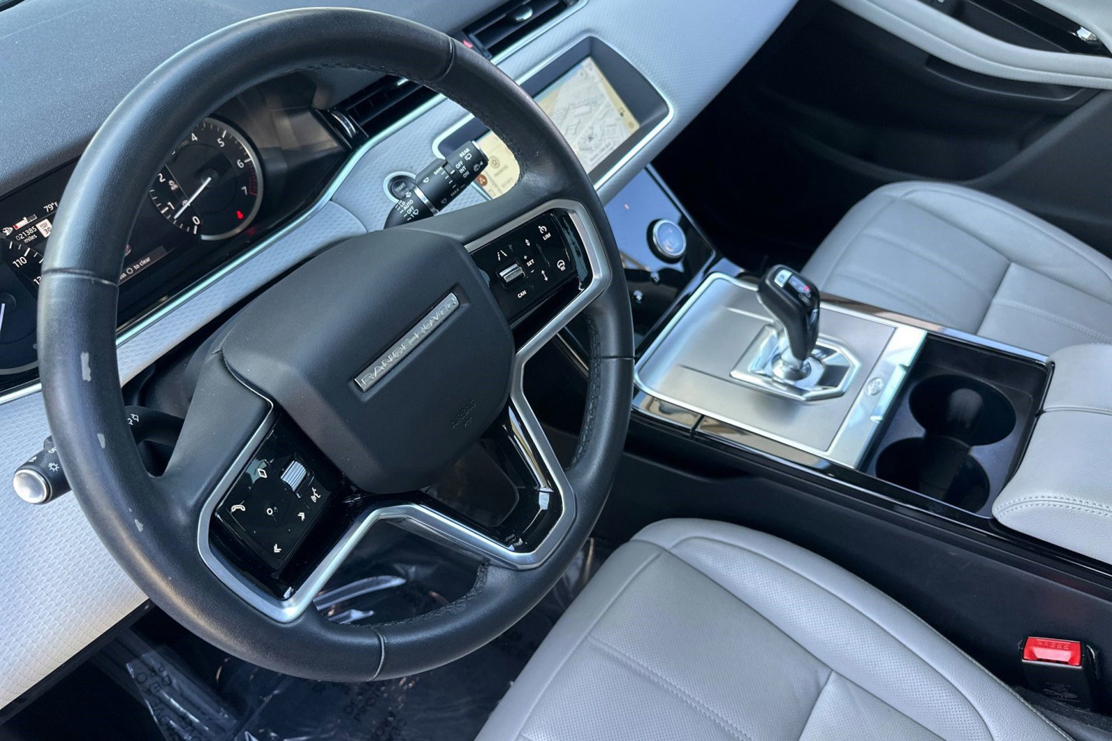 Used 2023 Land Rover Range Rover Evoque S image 5