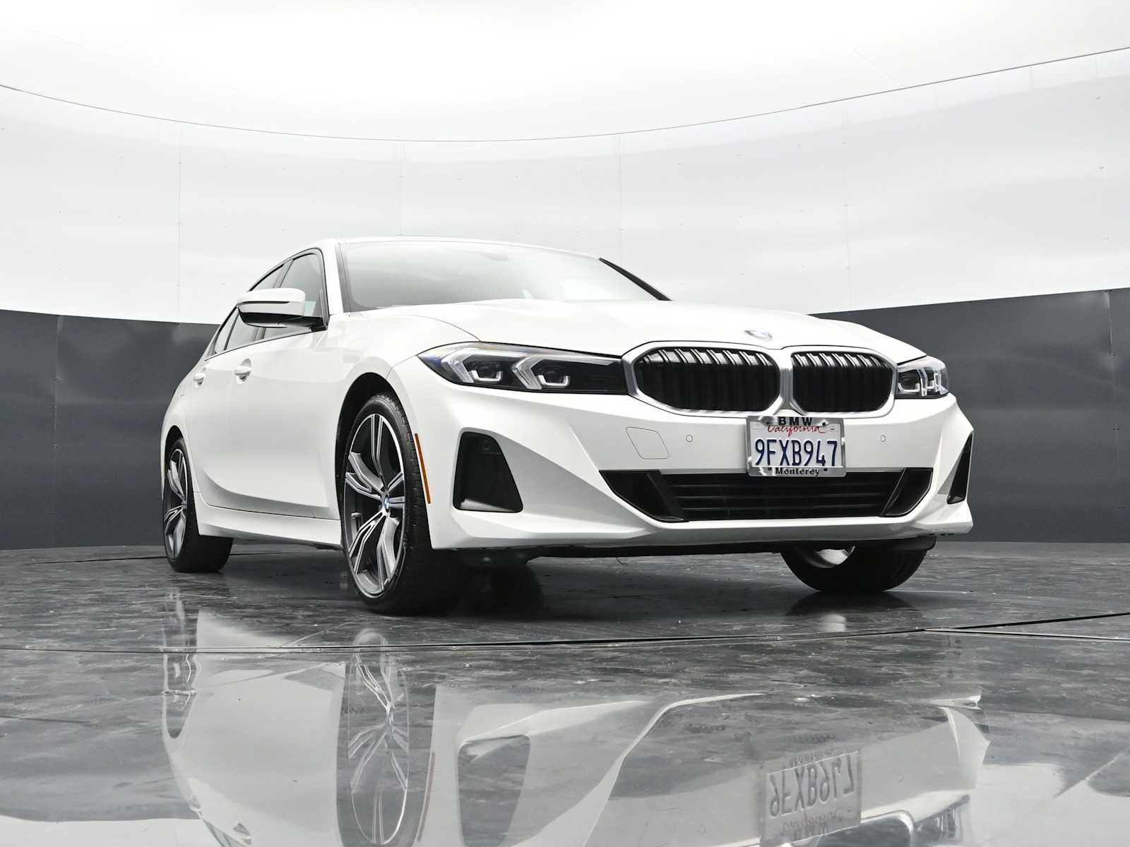 Used 2023 BMW 330i Sedan w/ Premium Package RWD image 27