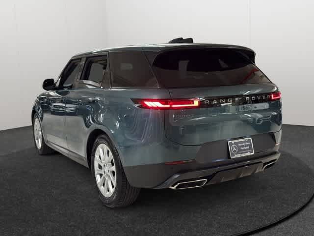 Used 2024 Land Rover Range Rover Sport SE AWD/4WD image 4