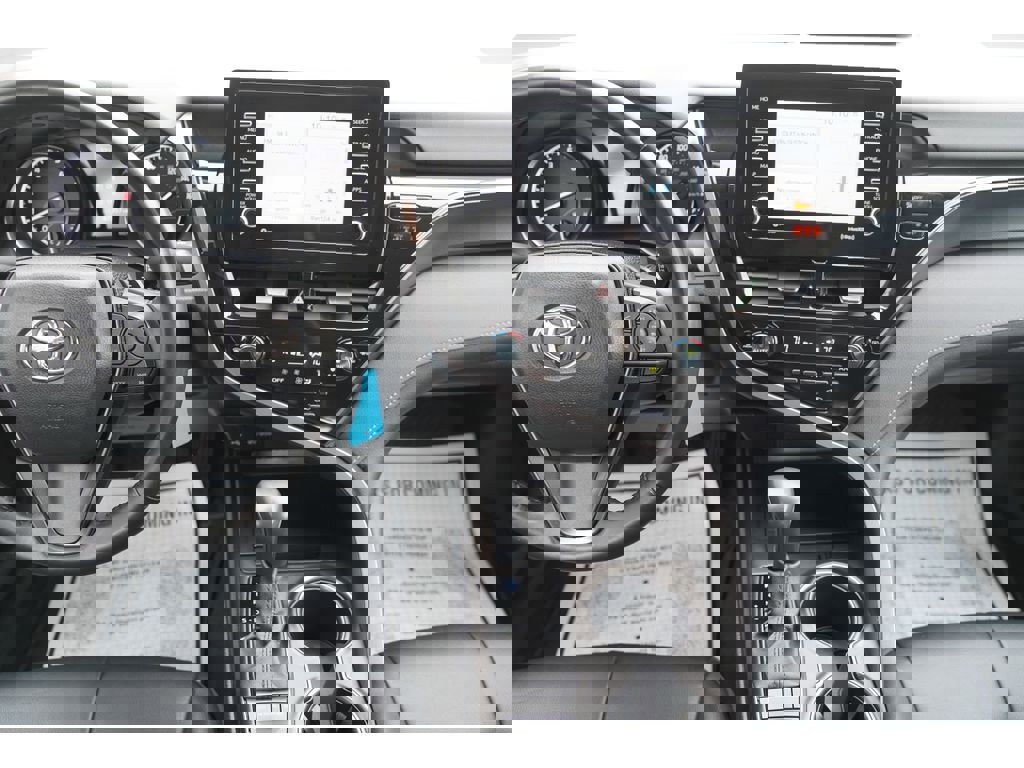 Used 2024 Toyota Camry SE image 13