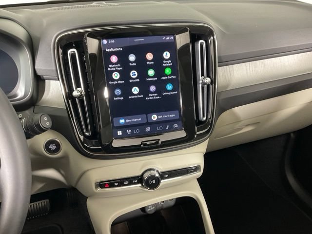 Certified 2025 Volvo XC40 B5 Ultra AWD/4WD image 22