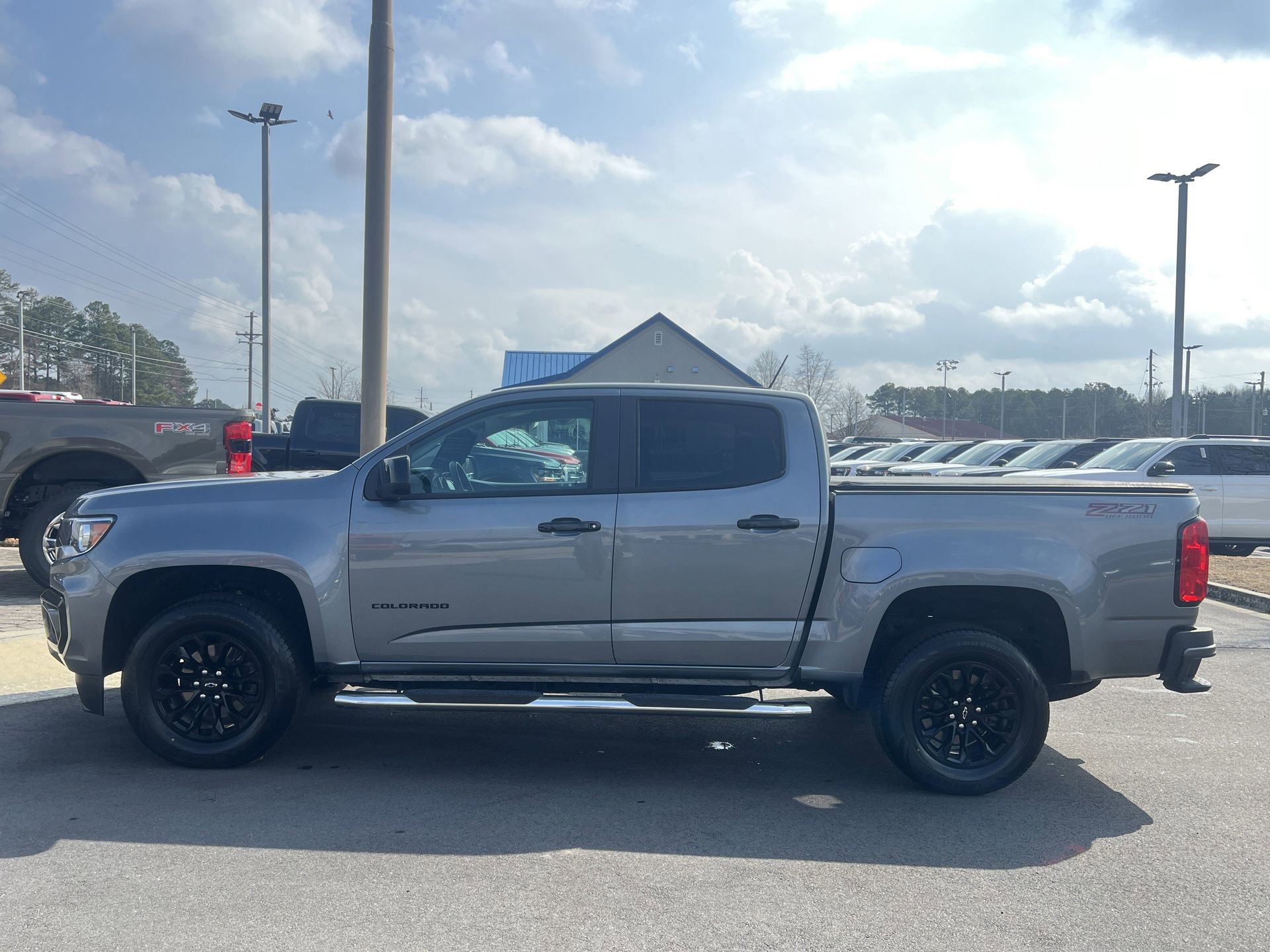 Used 2022 Chevrolet Colorado Z71 w/ Safety Package image 28