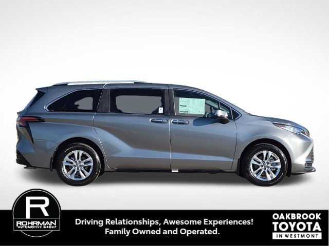 New 2026 Toyota Sienna Limited FWD image 5
