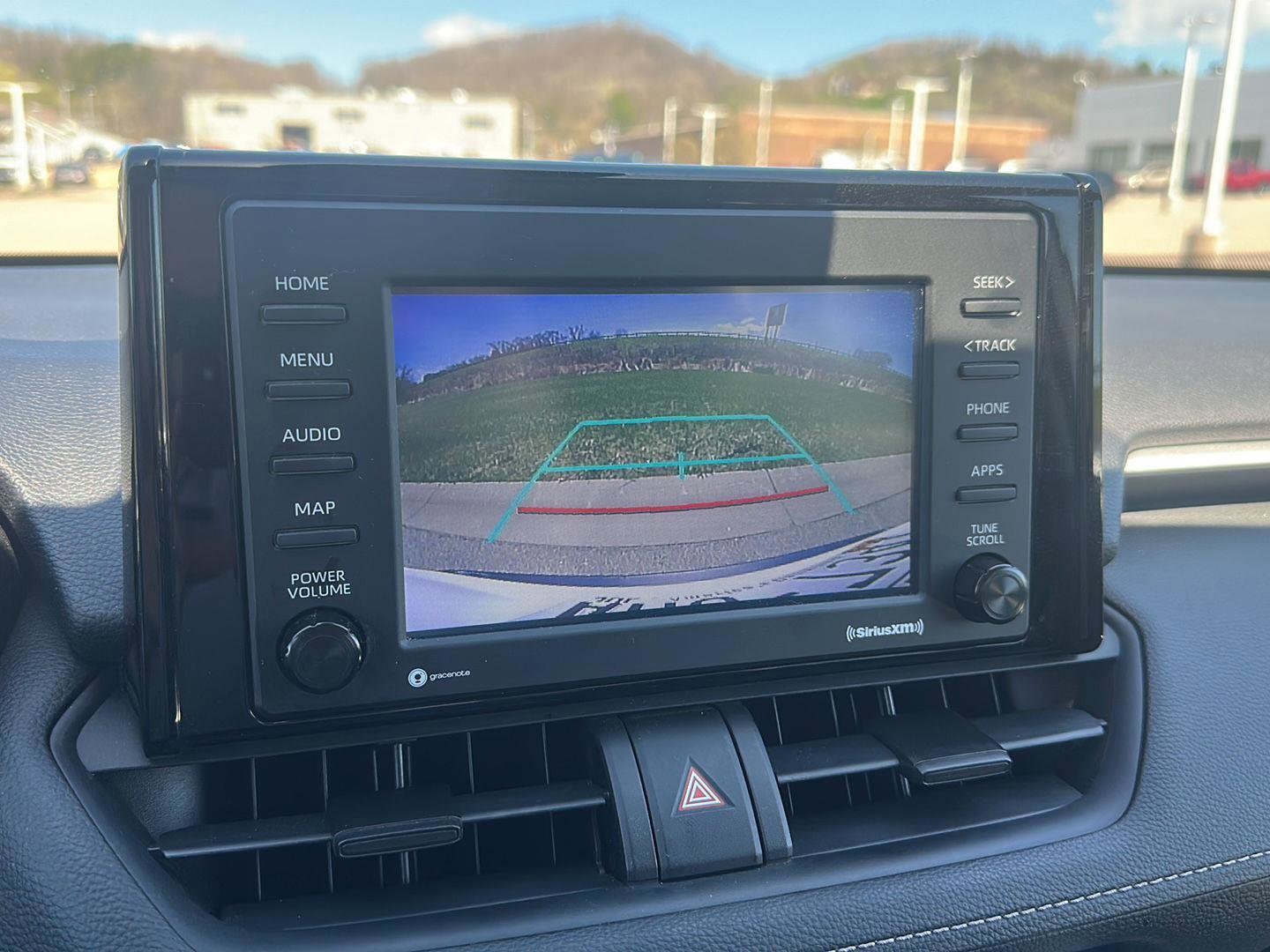 Used 2021 Toyota RAV4 LE image 15