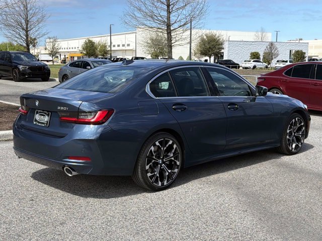 Used 2025 BMW 330i 330i image 3