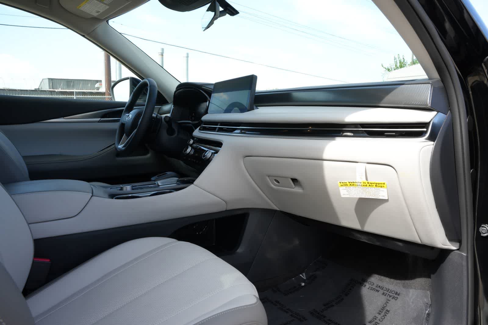 Certified 2027 INFINITI QX60 Pure w/ Cargo Package FWD image 22