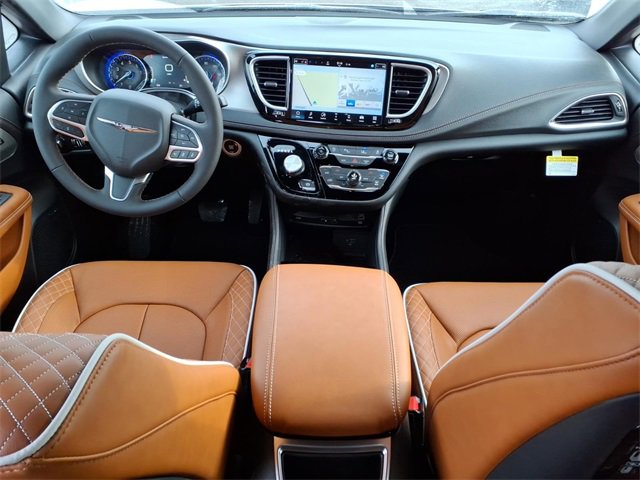 New 2026 Chrysler Pacifica Pinnacle image 25