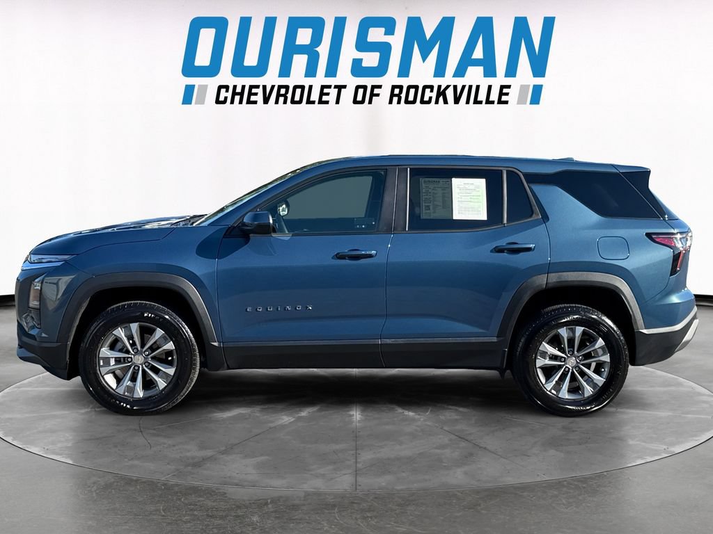 Used 2025 Chevrolet Equinox LT FWD image 3