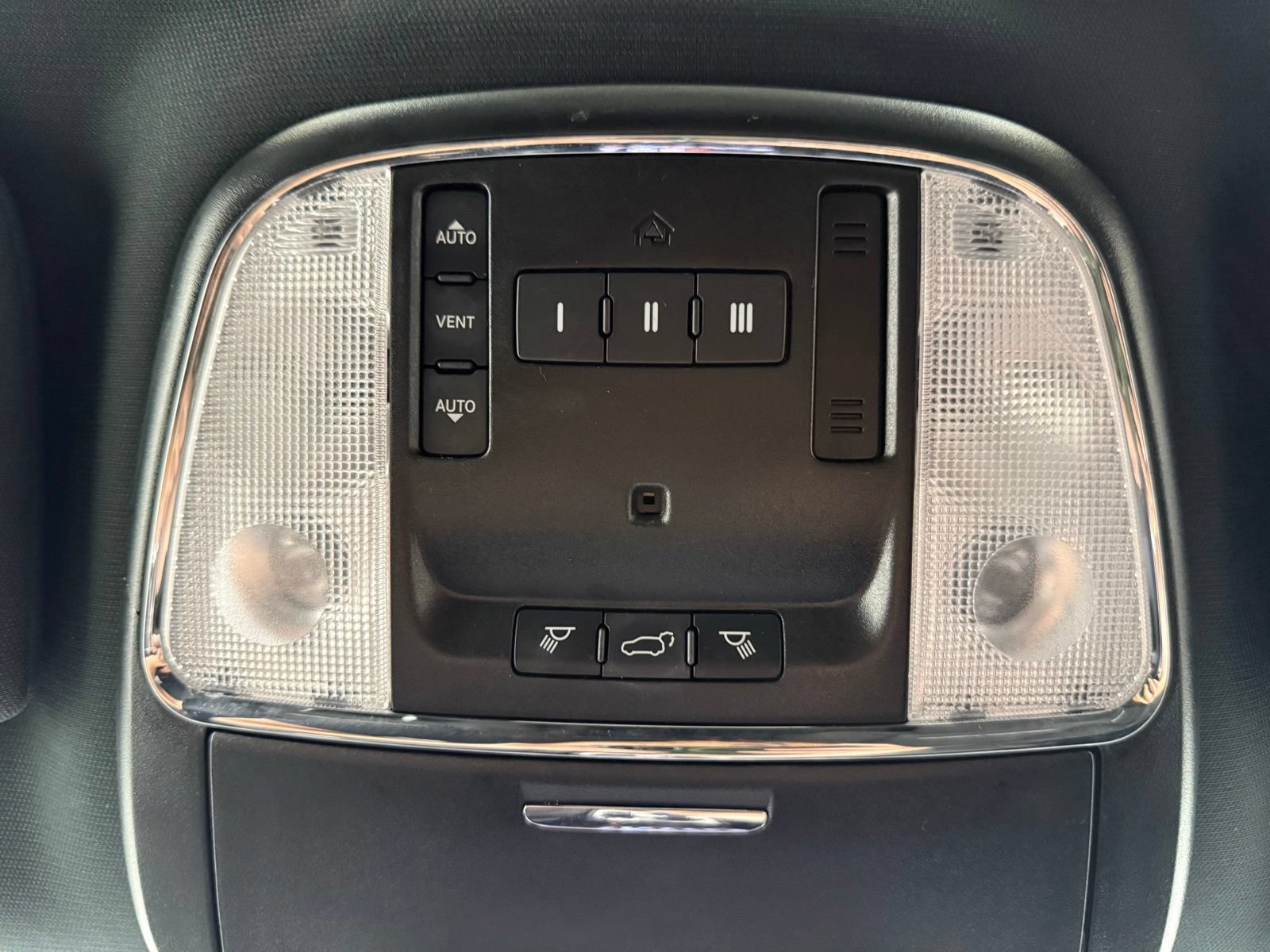 Used 2021 Jeep Grand Cherokee Freedom Edition AWD/4WD image 21