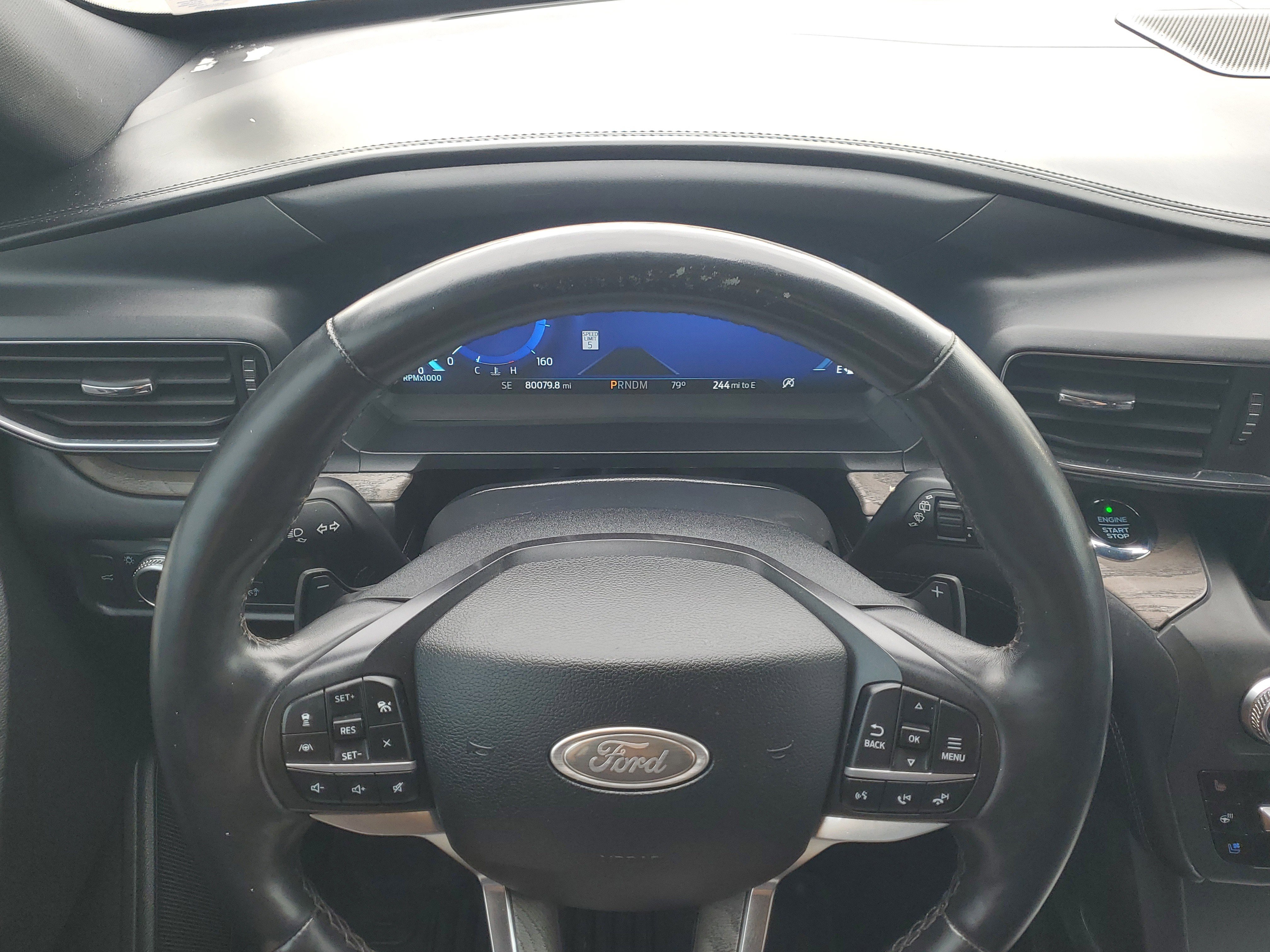 Used 2020 Ford Explorer Platinum w/ Premium Technology Package image 24