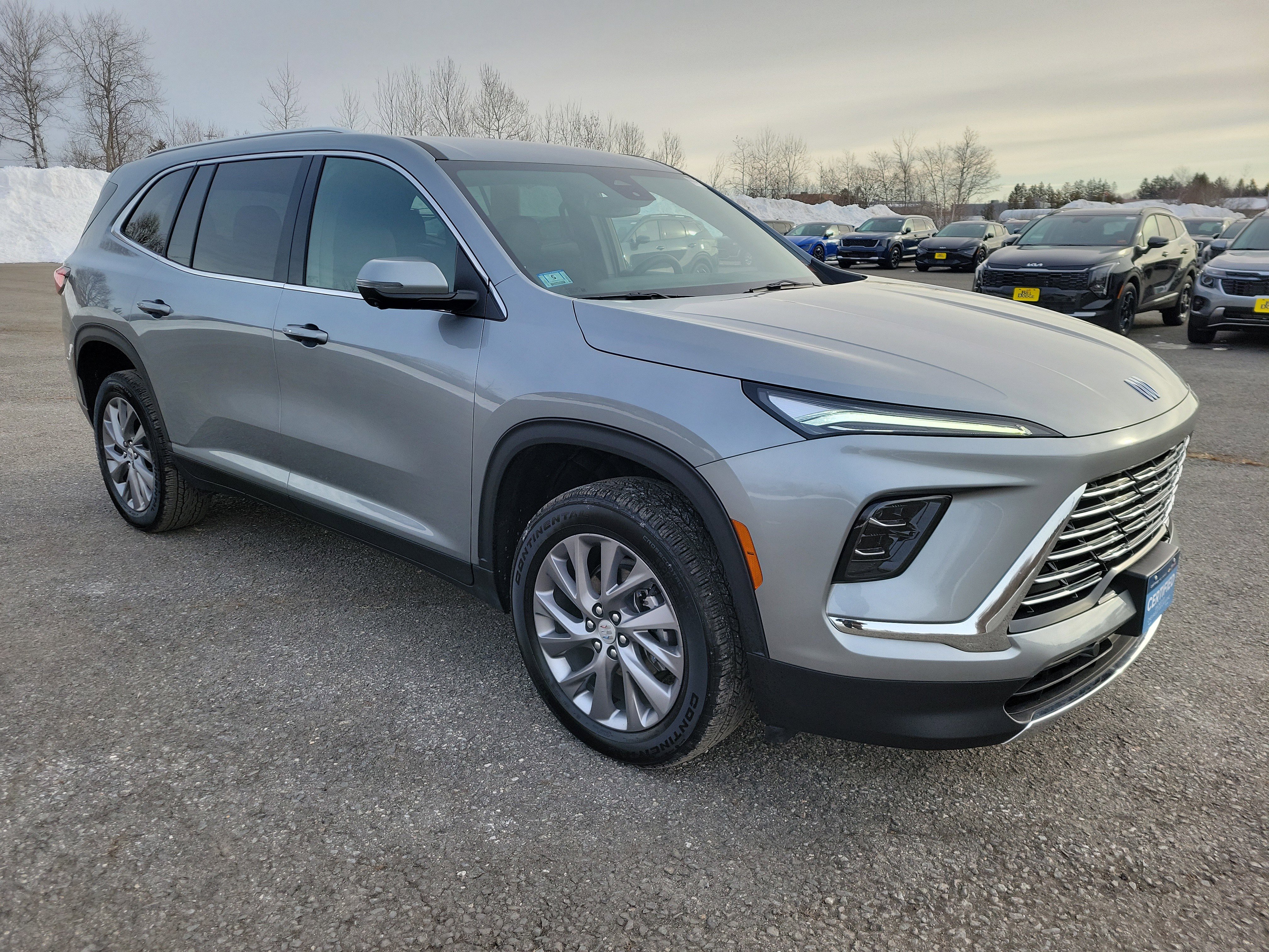 Certified 2025 Buick Enclave Preferred image 3