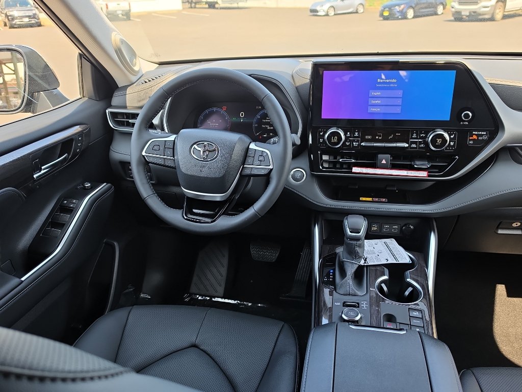 New 2026 Toyota Highlander Limited AWD/4WD image 23