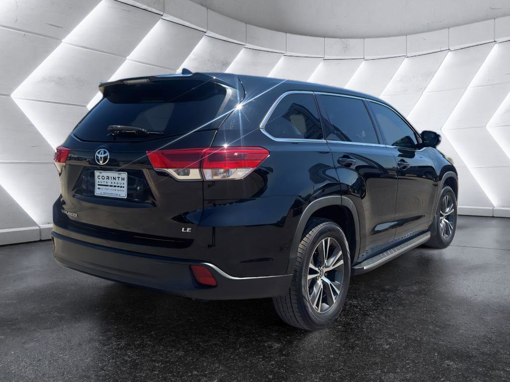 Used 2018 Toyota Highlander Plus FWD image 7