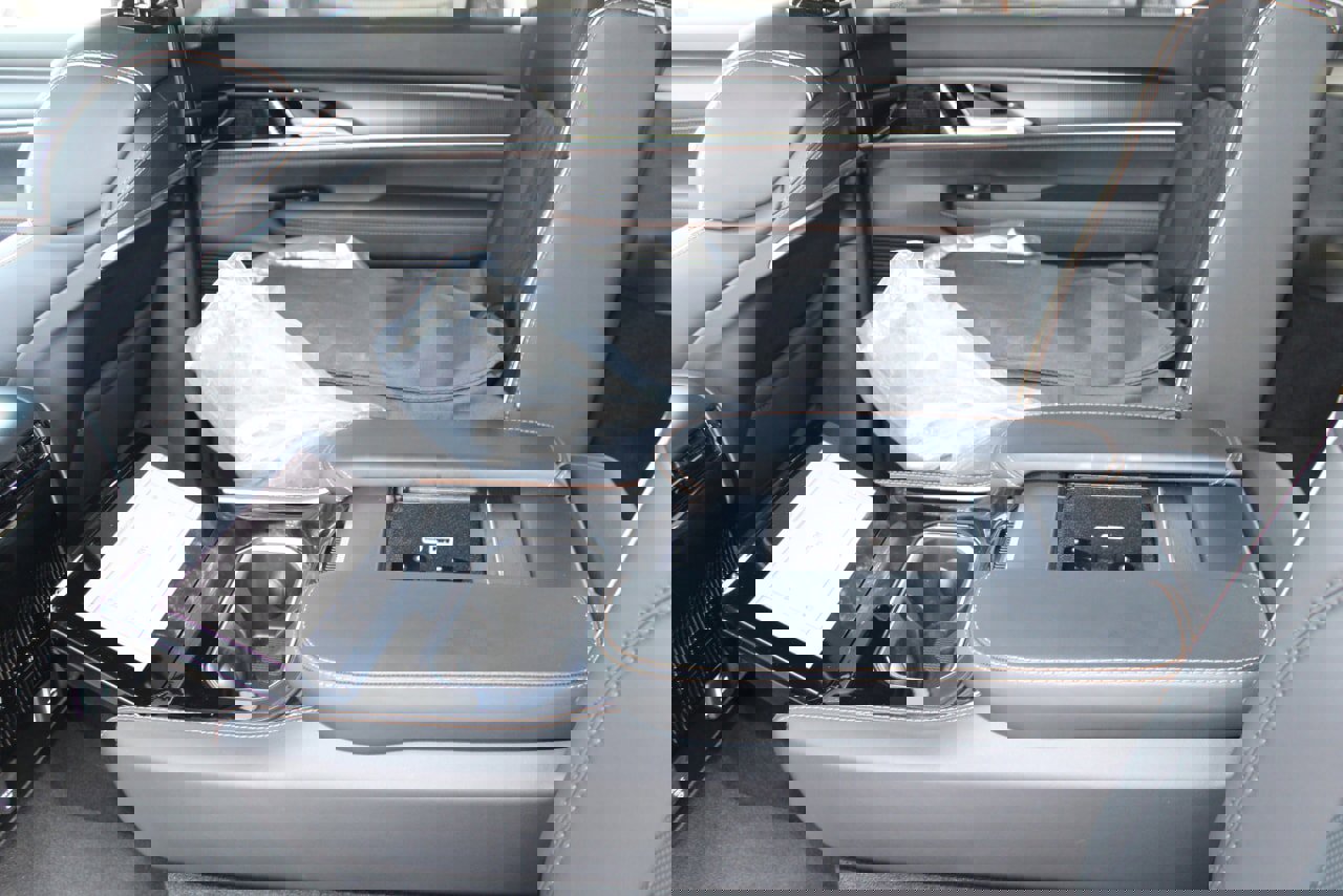 New 2025 Jeep Grand Wagoneer Series III w/ Rear Seat Video Group 1 image 40