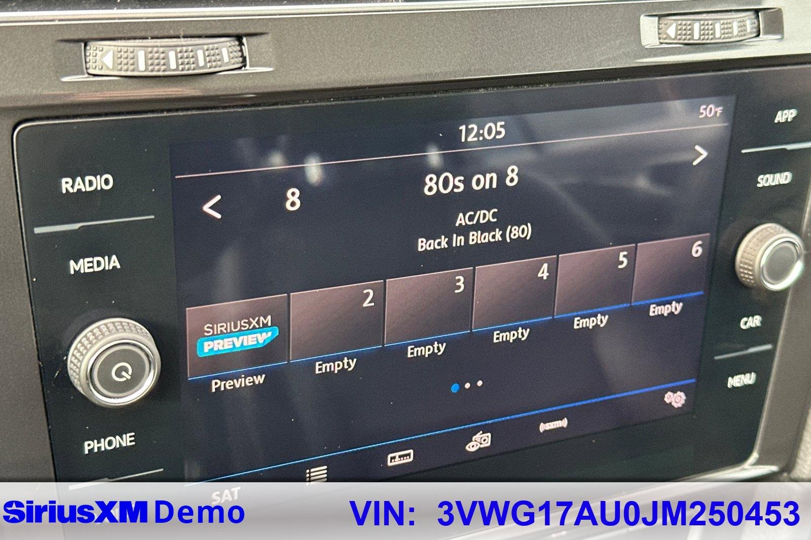 Used 2018 Volkswagen Golf SE image 32