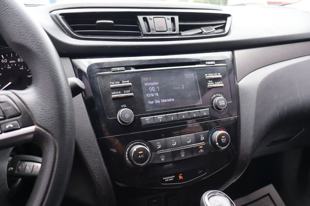 Used 2017 Nissan Rogue Sport S w/ S Appearance Package image 26