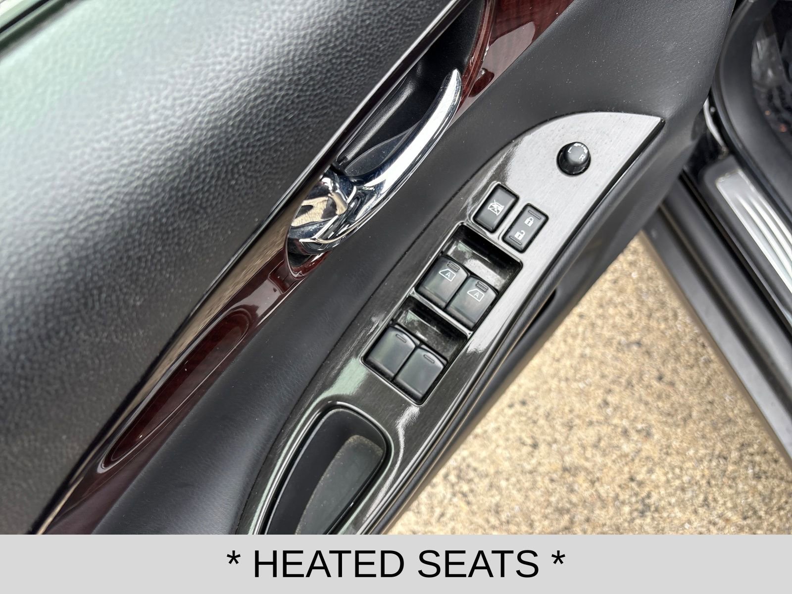 Used 2015 INFINITI QX50 Journey w/ Premium Package image 11