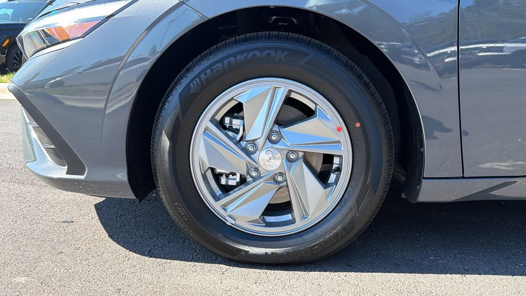 New 2026 Hyundai Elantra SE image 12