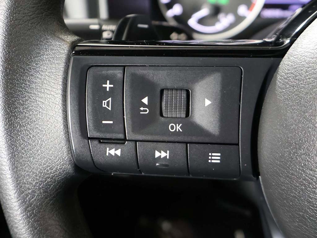 Used 2023 Nissan Rogue SV image 36