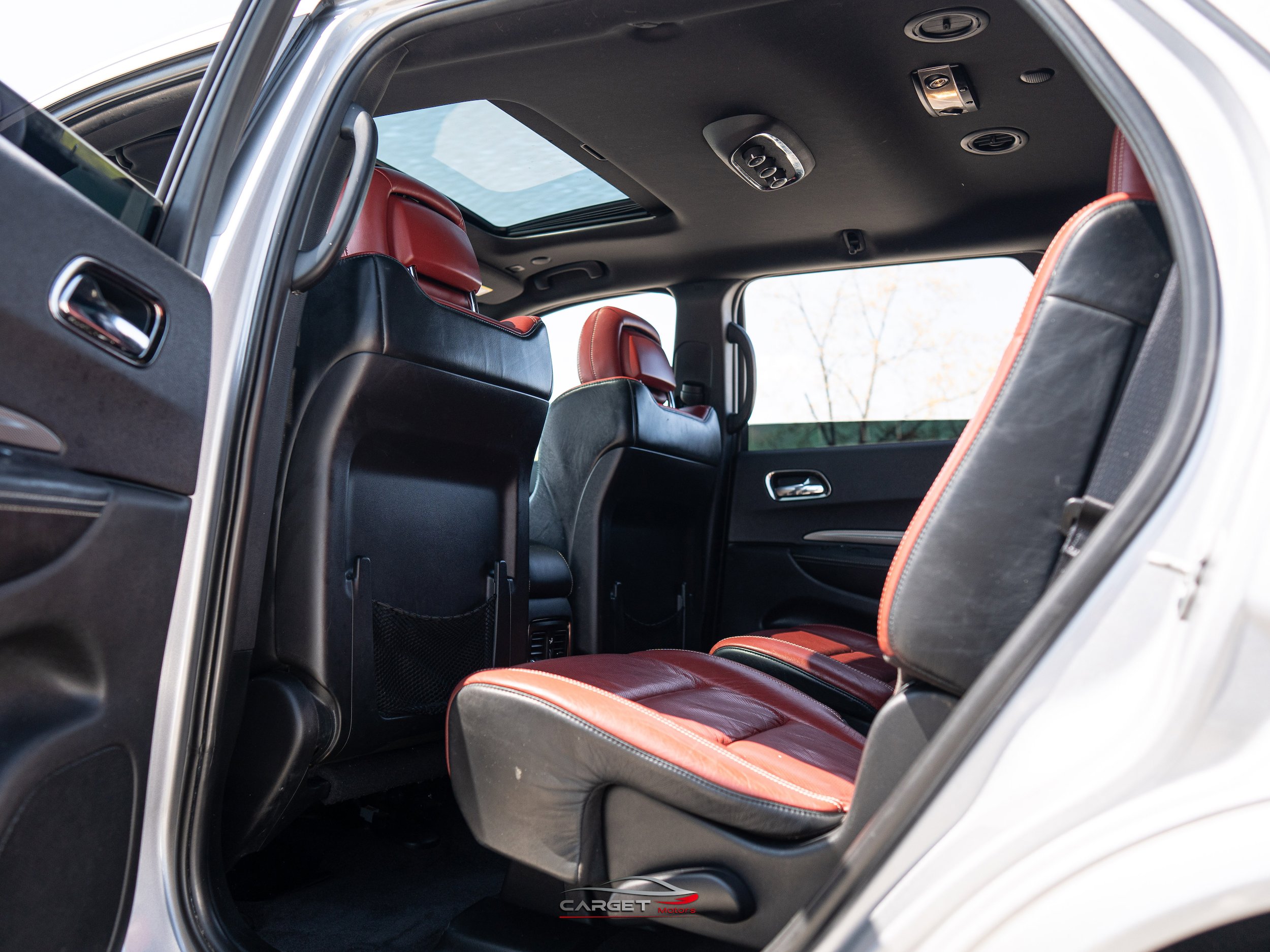 Used 2018 Dodge Durango SRT w/ Technology Group AWD/4WD image 22