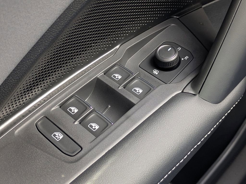 New 2026 Volkswagen Tiguan SE AWD/4WD image 23