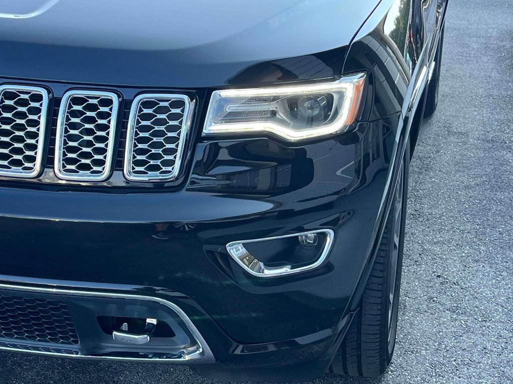 Used 2020 Jeep Grand Cherokee Overland AWD/4WD image 9