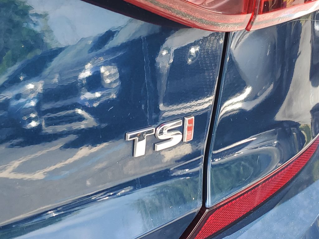 Used 2018 Volkswagen Passat 2.0T SE FWD image 6