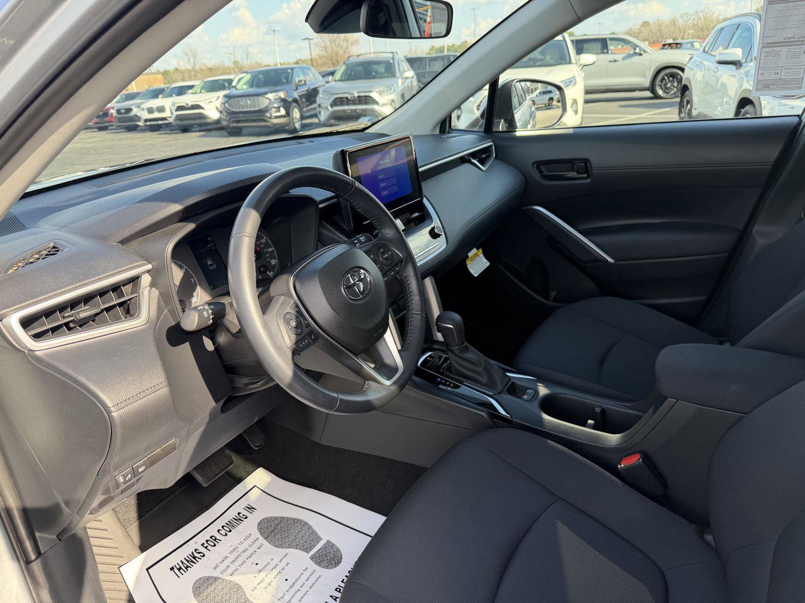 Used 2023 Toyota Corolla Cross LE image 13