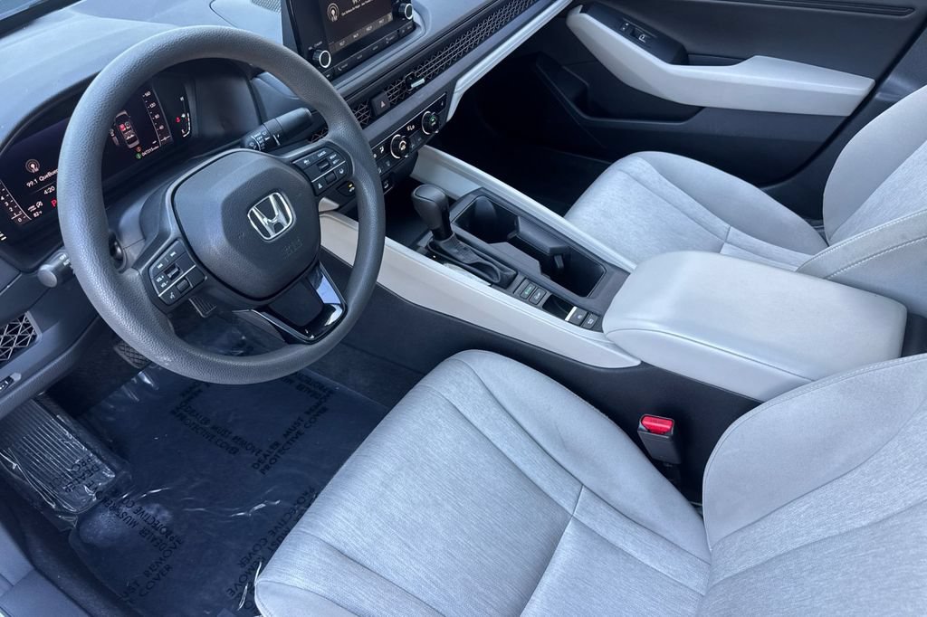 Used 2023 Honda Accord EX image 9
