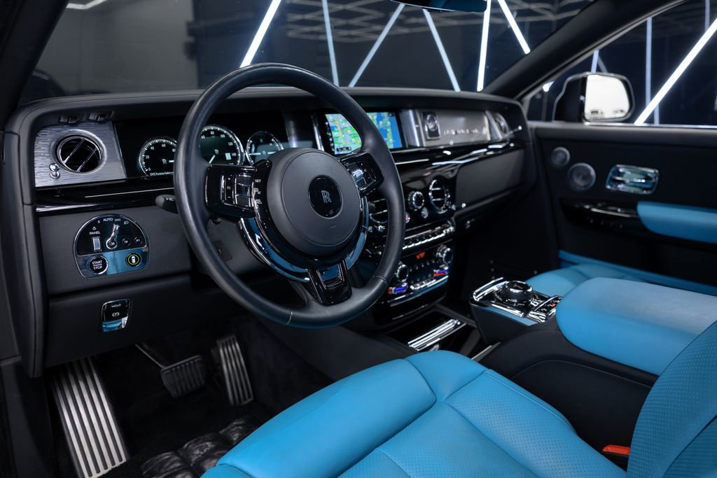 Used 2023 Rolls-Royce Phantom Sedan image 50