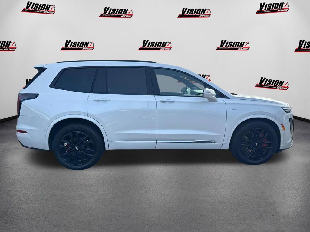 Used 2023 Cadillac XT6 Sport w/ Platinum Package image 4