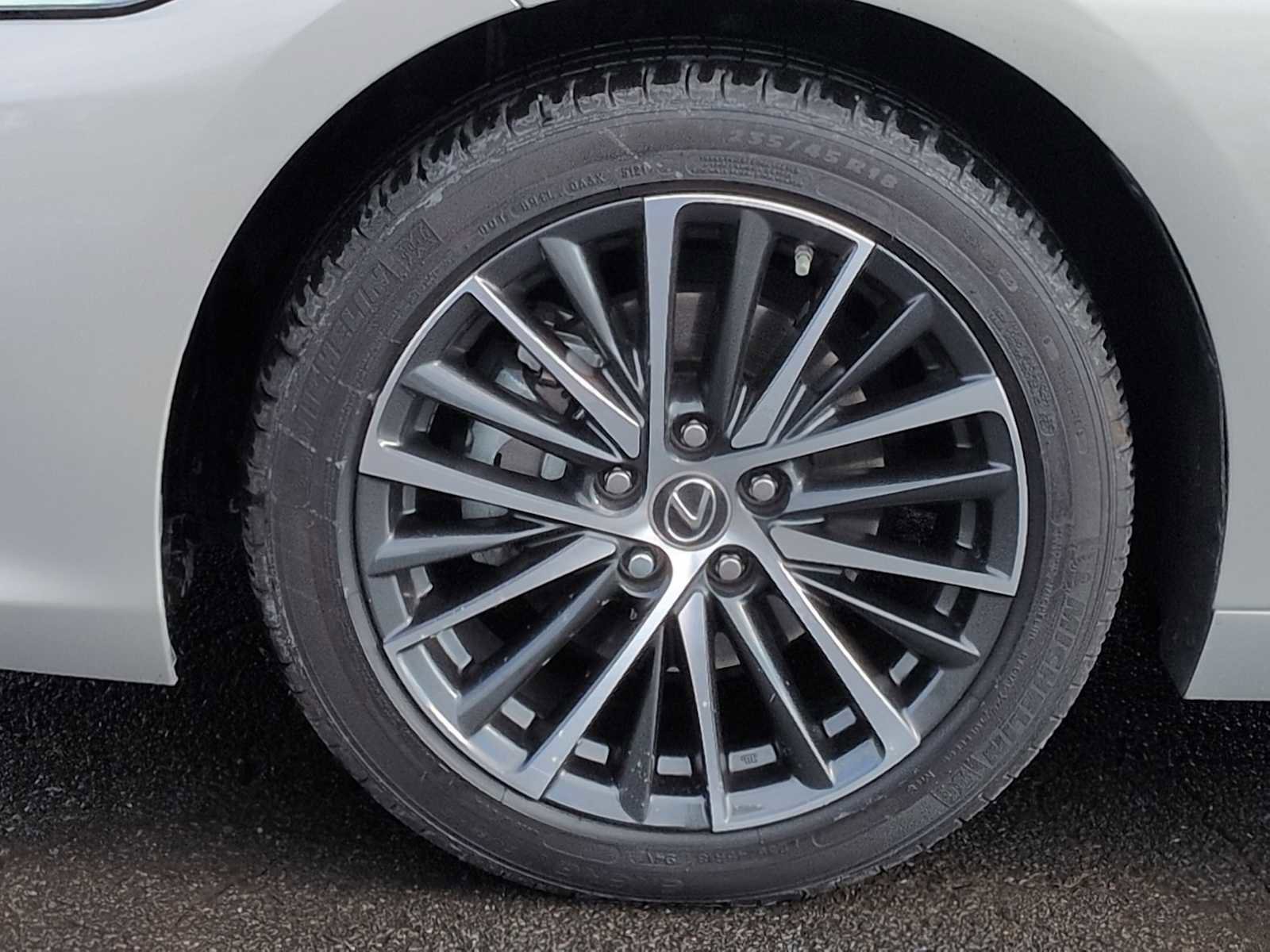 Used 2022 Lexus ES 350 w/ Premium Package image 14