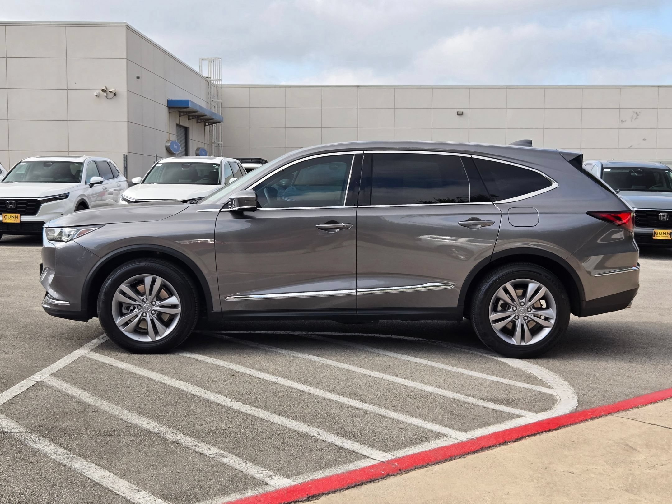 Used 2024 Acura MDX FWD image 6