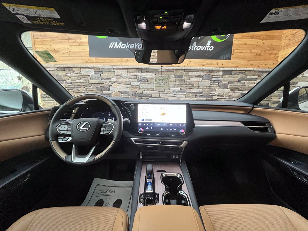 Used 2025 Lexus RX 350 Premium w/ Kick Sensor & Tow Package AWD/4WD image 24