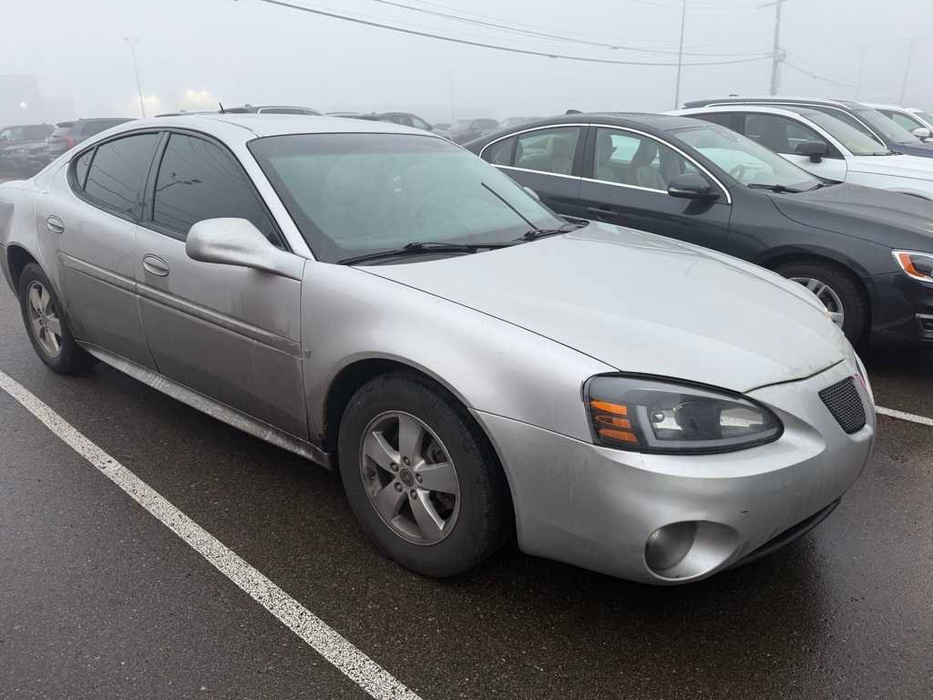Used 2006 Pontiac Grand Prix w/ Premium Package image 10