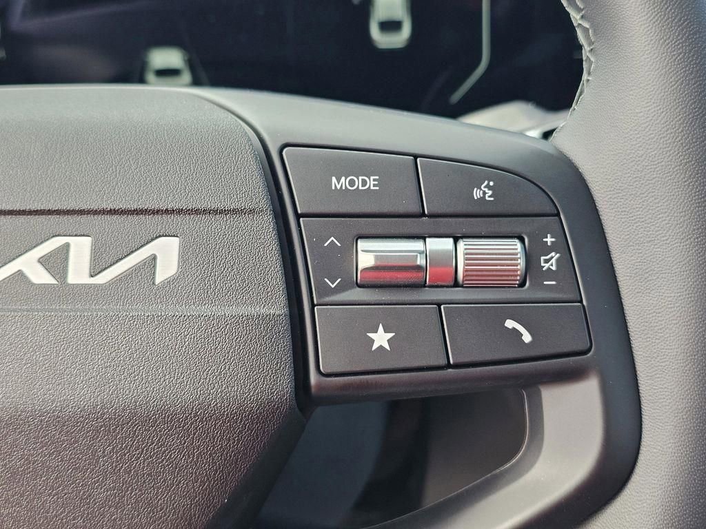 New 2025 Kia K4 EX image 21