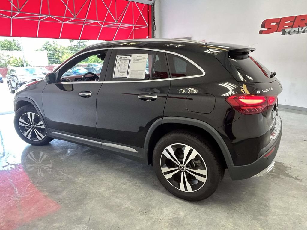 Used 2025 Mercedes-Benz GLA 250 4MATIC image 6