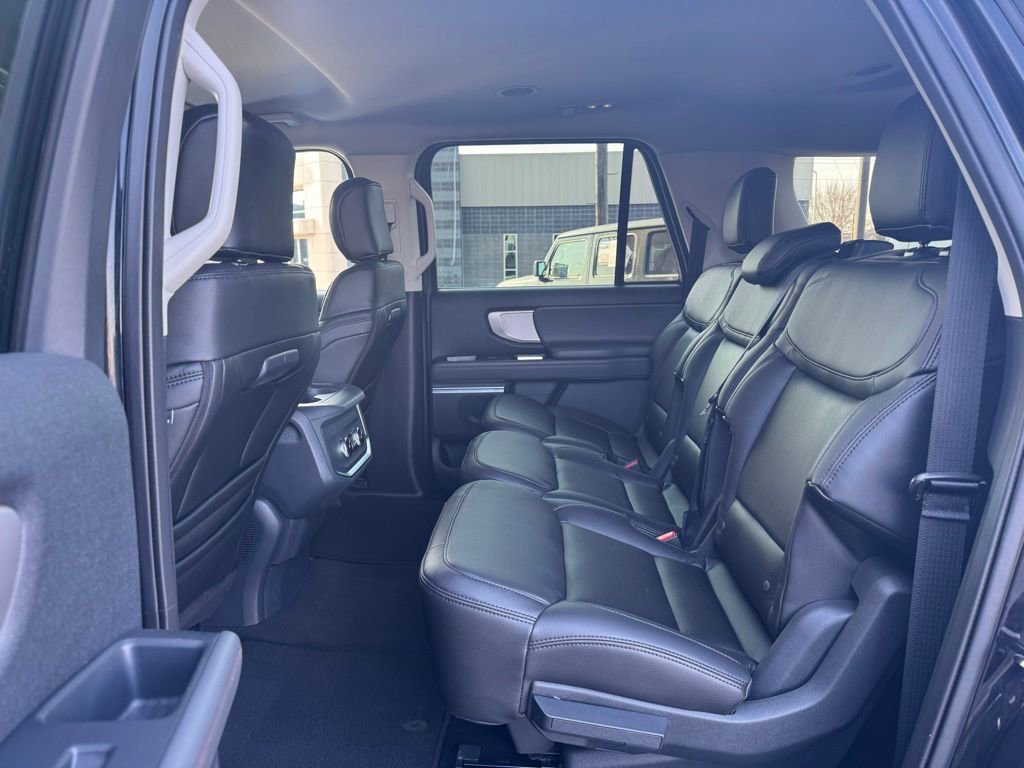 Used 2025 Ford Expedition Max Active image 22