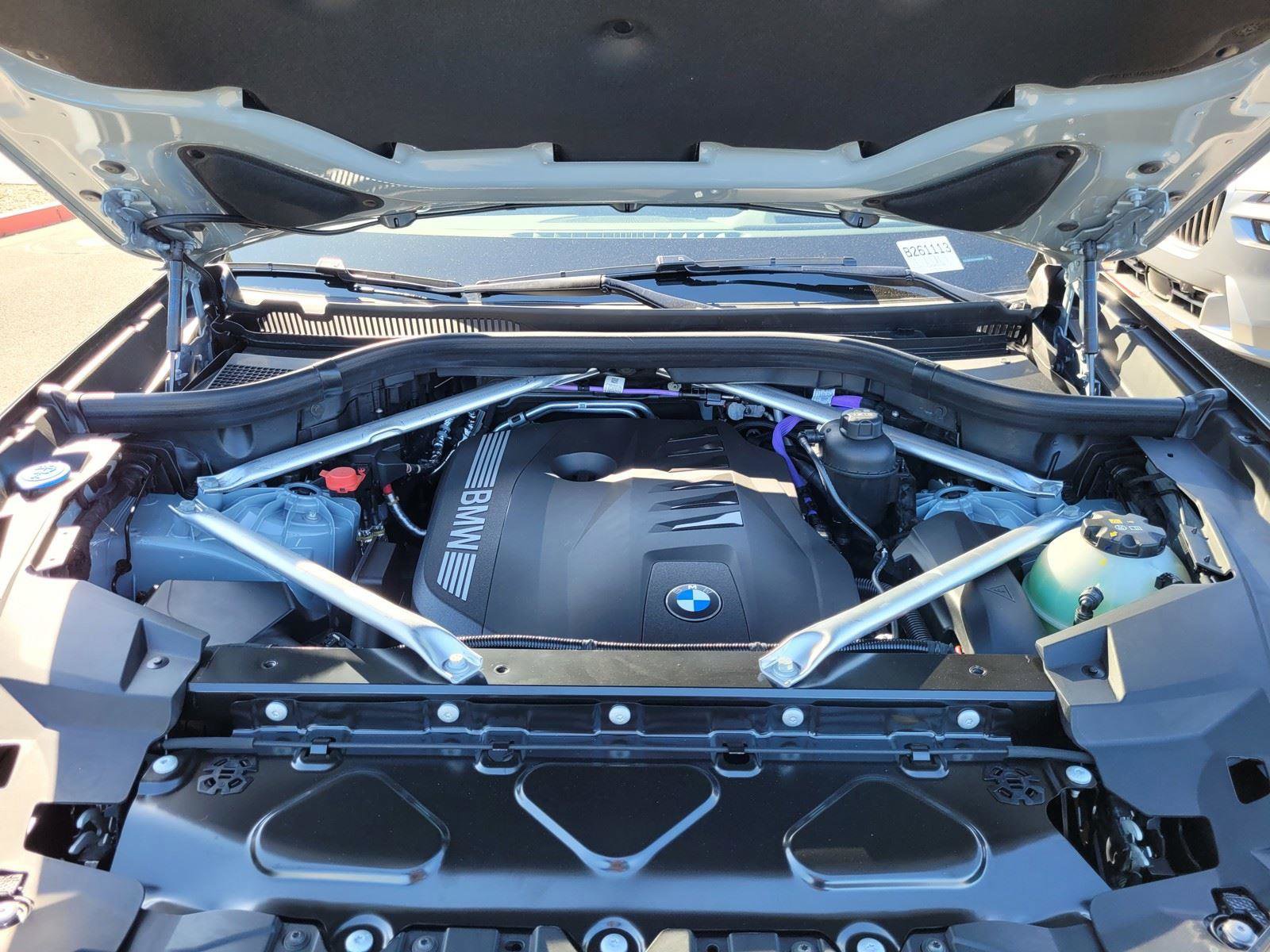 New 2026 BMW X5 xDrive40i w/ M Sport Package AWD/4WD image 20