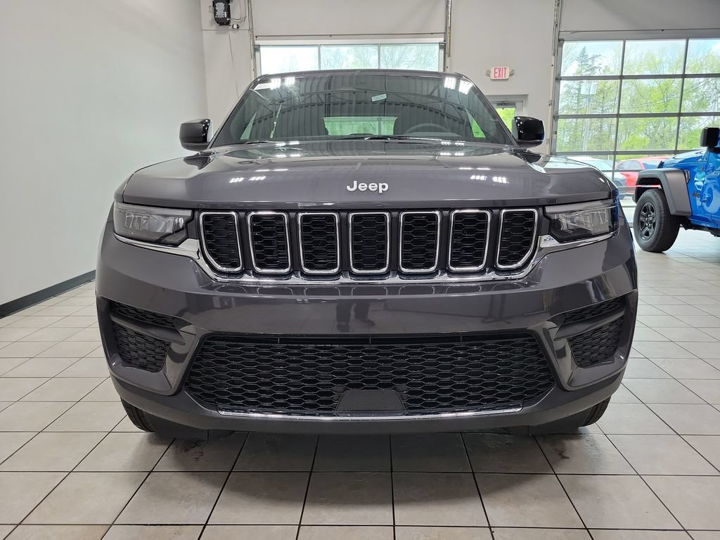 New 2026 Jeep Grand Cherokee Laredo X AWD/4WD video 2