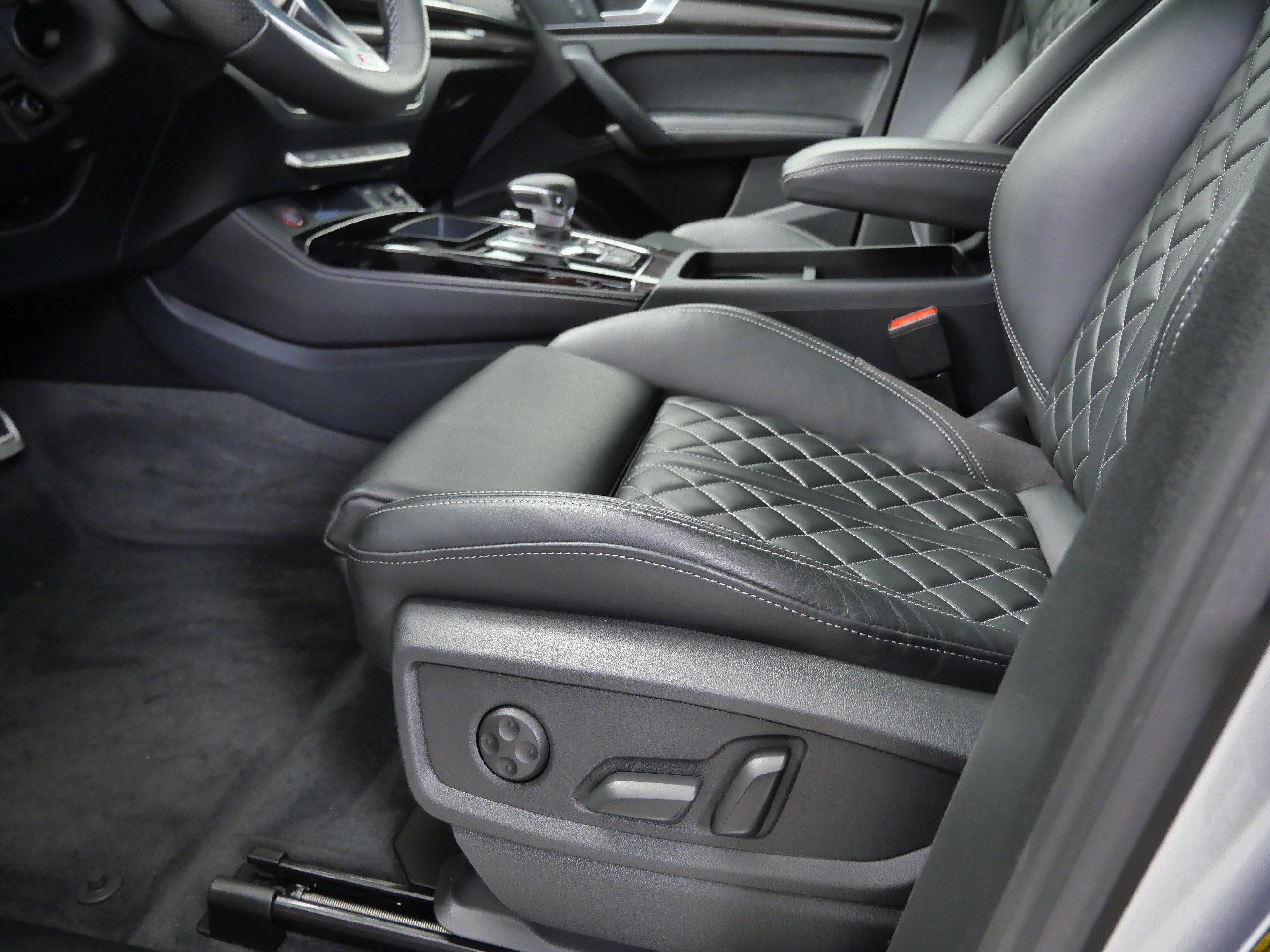 Used 2023 Audi SQ5 Premium Plus w/ Premium Plus Package AWD/4WD image 18
