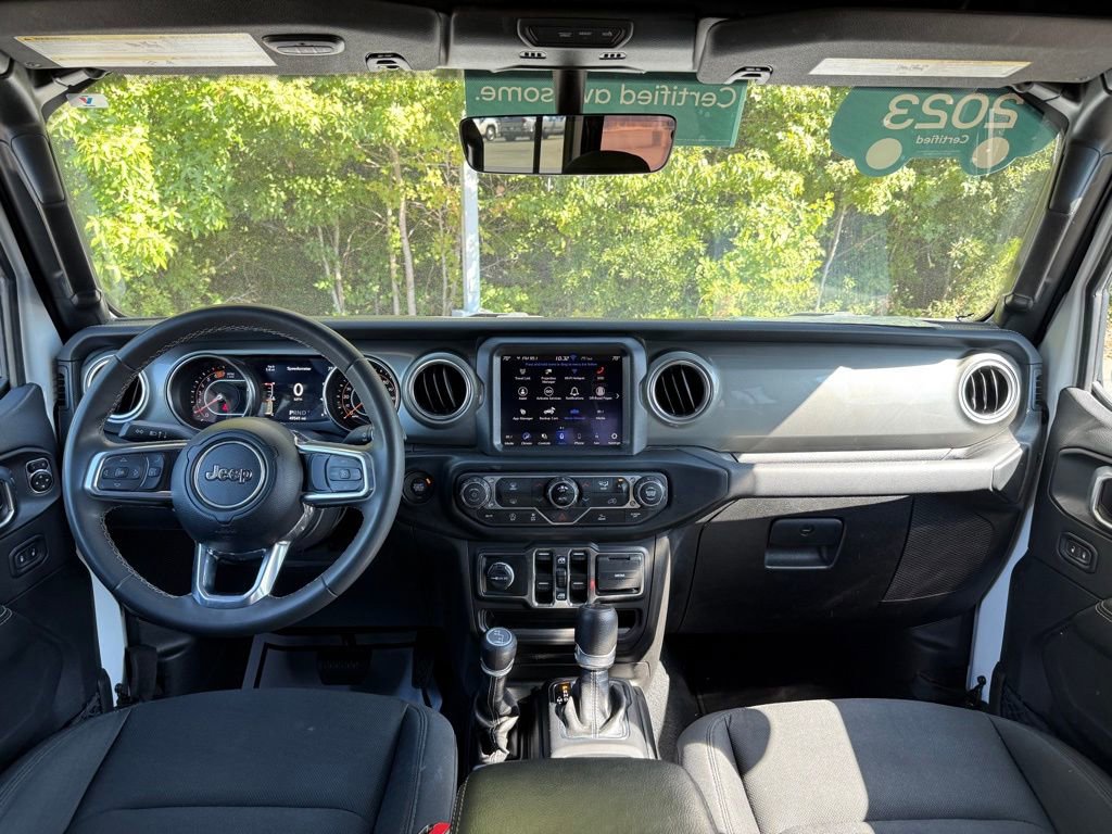 Used 2023 Jeep Wrangler Sahara image 27