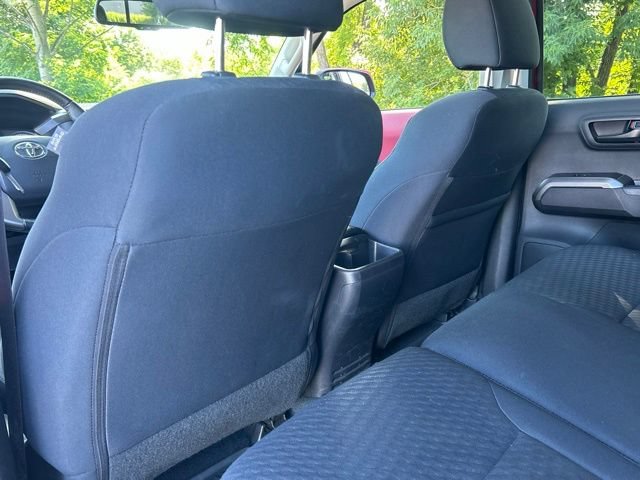 Certified 2022 Toyota Tacoma SR5 w/ Technology Package AWD/4WD image 31