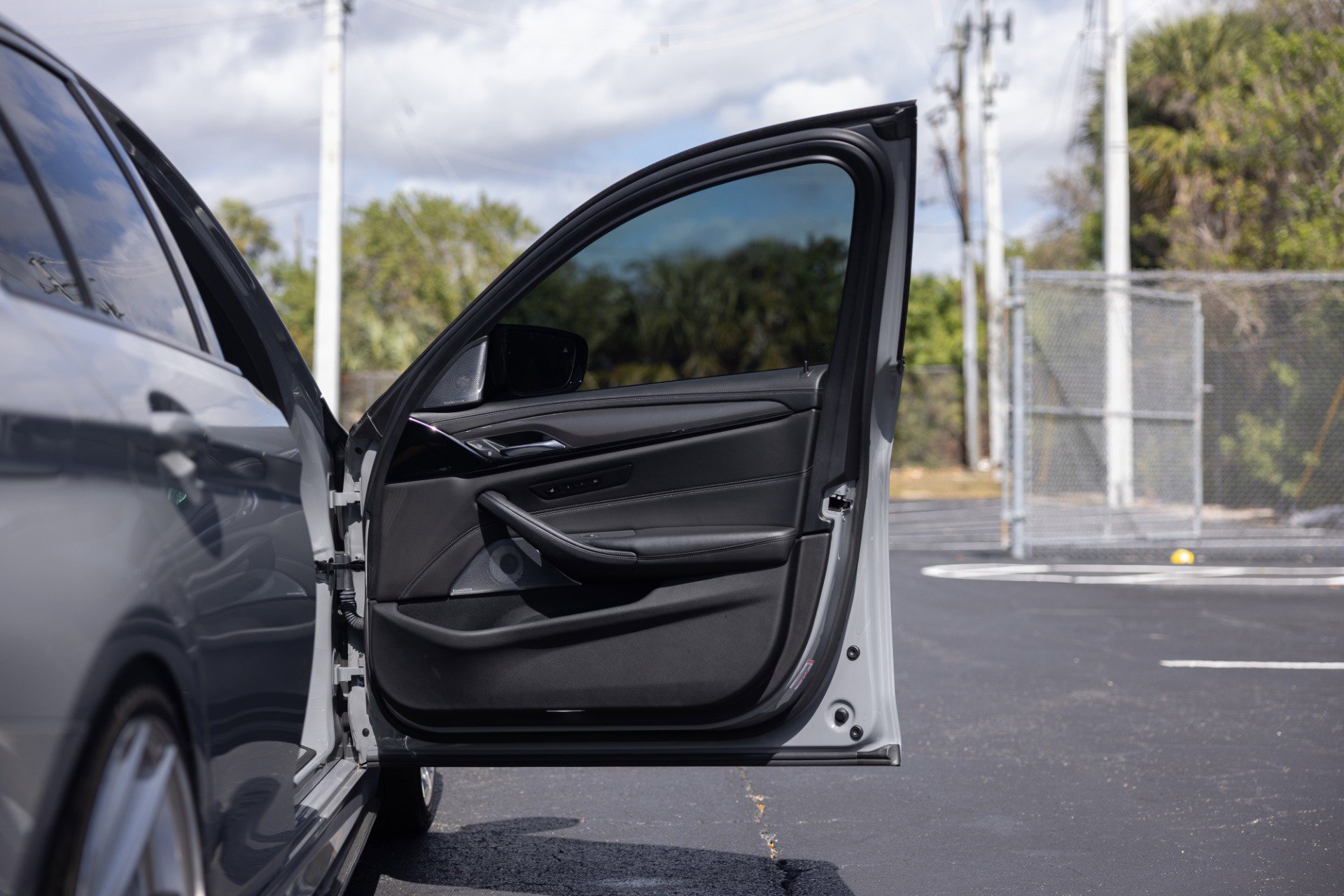 Used 2019 BMW M5 w/ Executive Package image 41