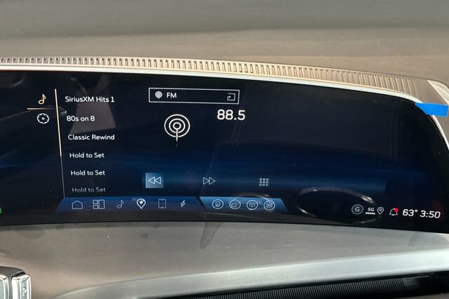 New 2026 Cadillac Vistiq Sport w/ LPO, Floor Liner Package AWD/4WD image 19