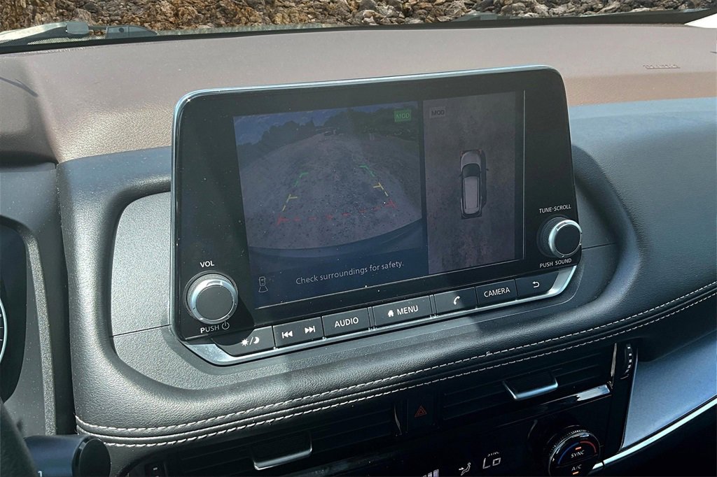 Used 2021 Nissan Rogue SV image 19