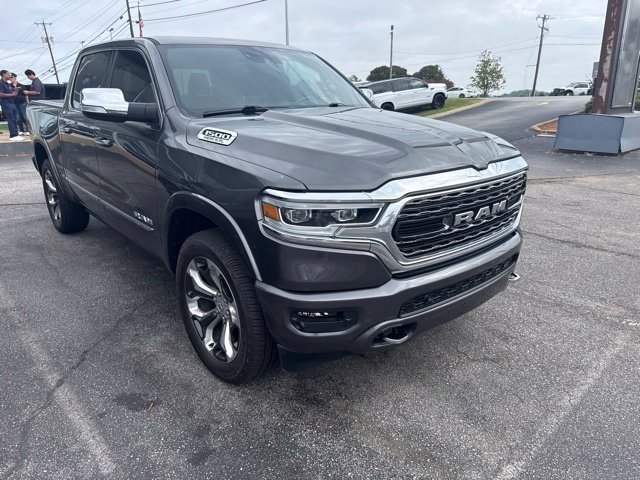Used 2022 RAM 1500 Limited w/ Body Color Bumper Group AWD/4WD image 6